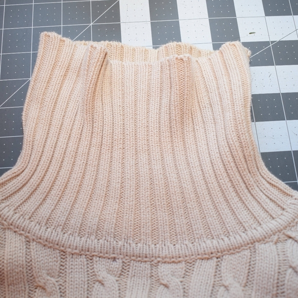 LL Bean Turtle Neck Cable Knit Womens Pullover Sweater Size M Medium Cream Ivory - Picture 4 of 8